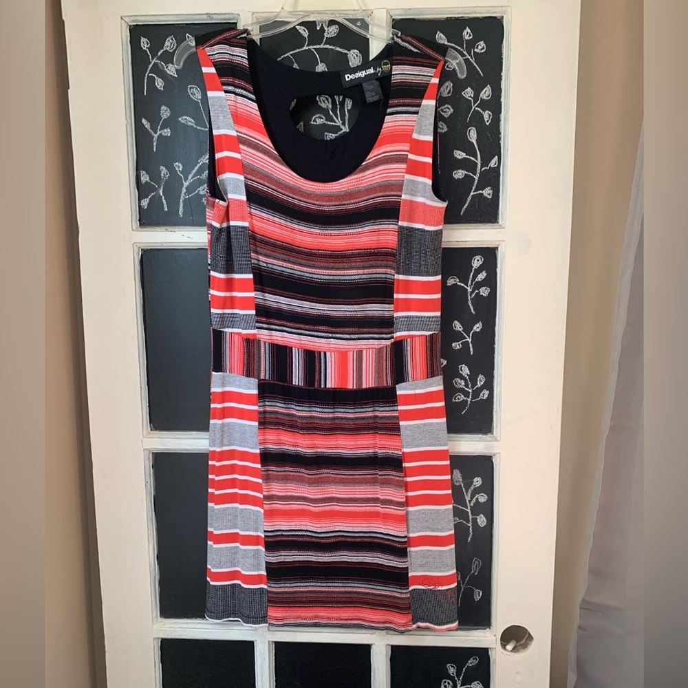 Desigual stripes mini dress
Size XL